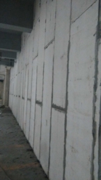 輕質(zhì)隔墻板